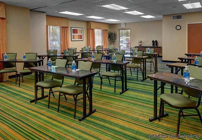 Fairfield Inn & Suites Denver Airport İş olanakları fotoğraf